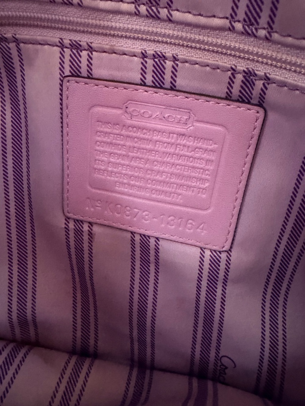 Lavender Coach leather purse - Picture 4 of 9